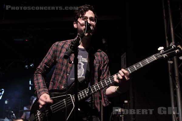 WE ARE SCIENTISTS - 2010-11-13 - PARIS - La Fleche d'Or - 